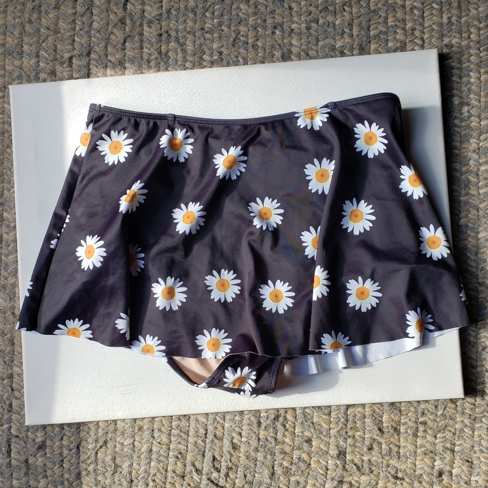 Kortni Jeane Daisy Skirt
